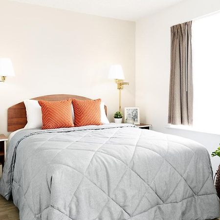 Intown Suites Extended Stay Raleigh Garner Nc Exterior photo