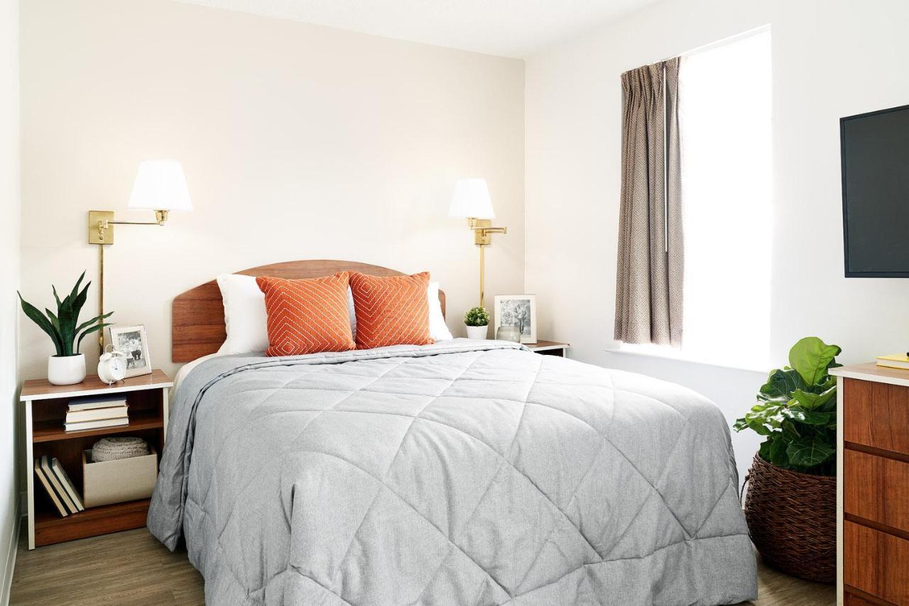 Intown Suites Extended Stay Raleigh Garner Nc Exterior photo